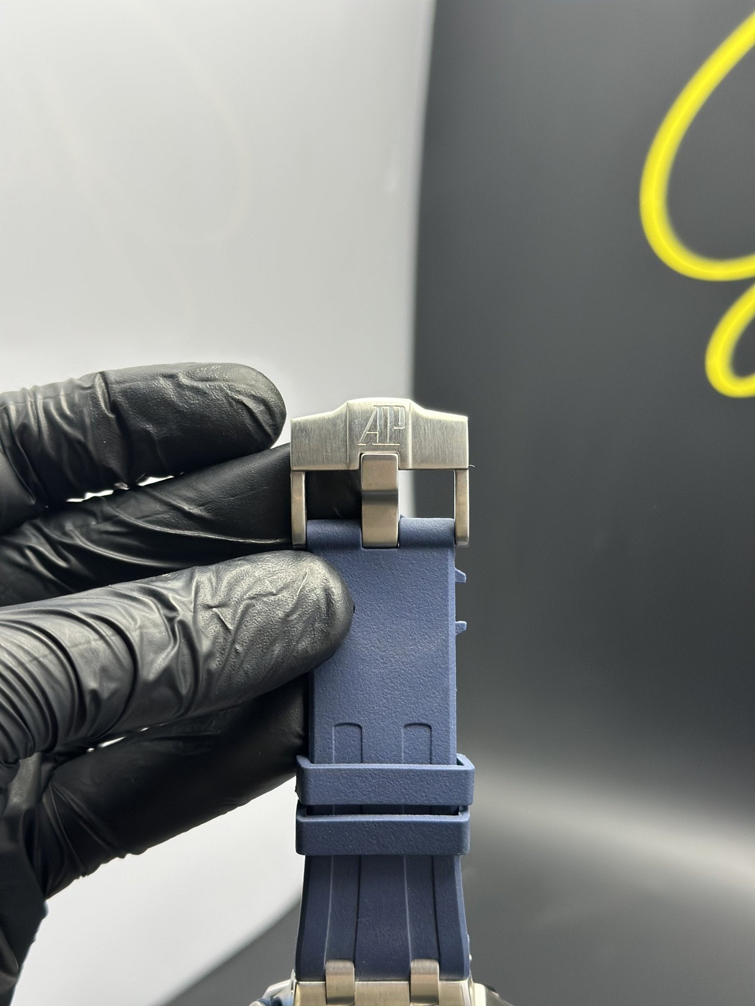 Audemars Piguet Offshore Automatic 42mm Blue Silicone Strap Green Dial Silver Bezel – men’s watch