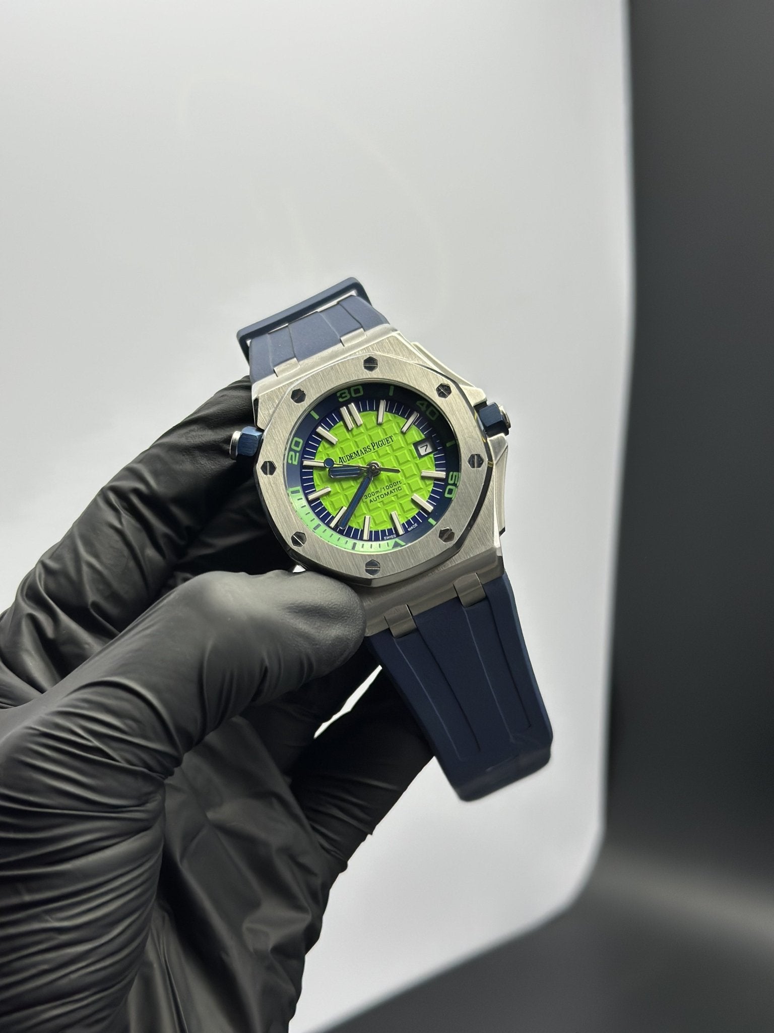 Audemars Piguet Offshore Automatic 42mm Blue Silicone Strap Green Dial Silver Bezel – men’s watch