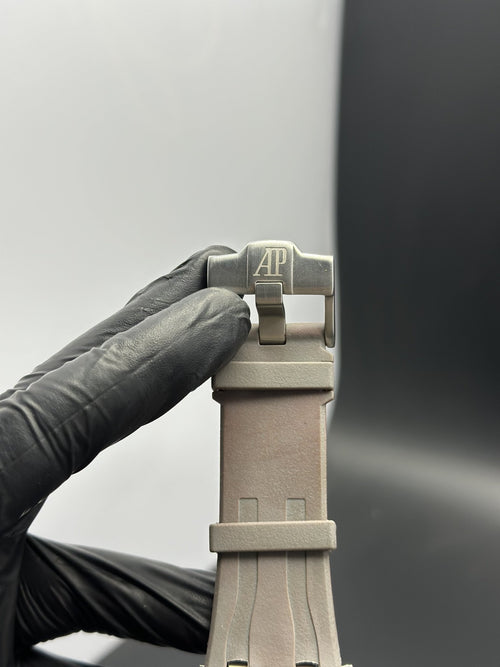 Audemars Piguet Offshore Chronograph 42mm Grey Silicone Strap Black Dial Black Bezel – men’s watch