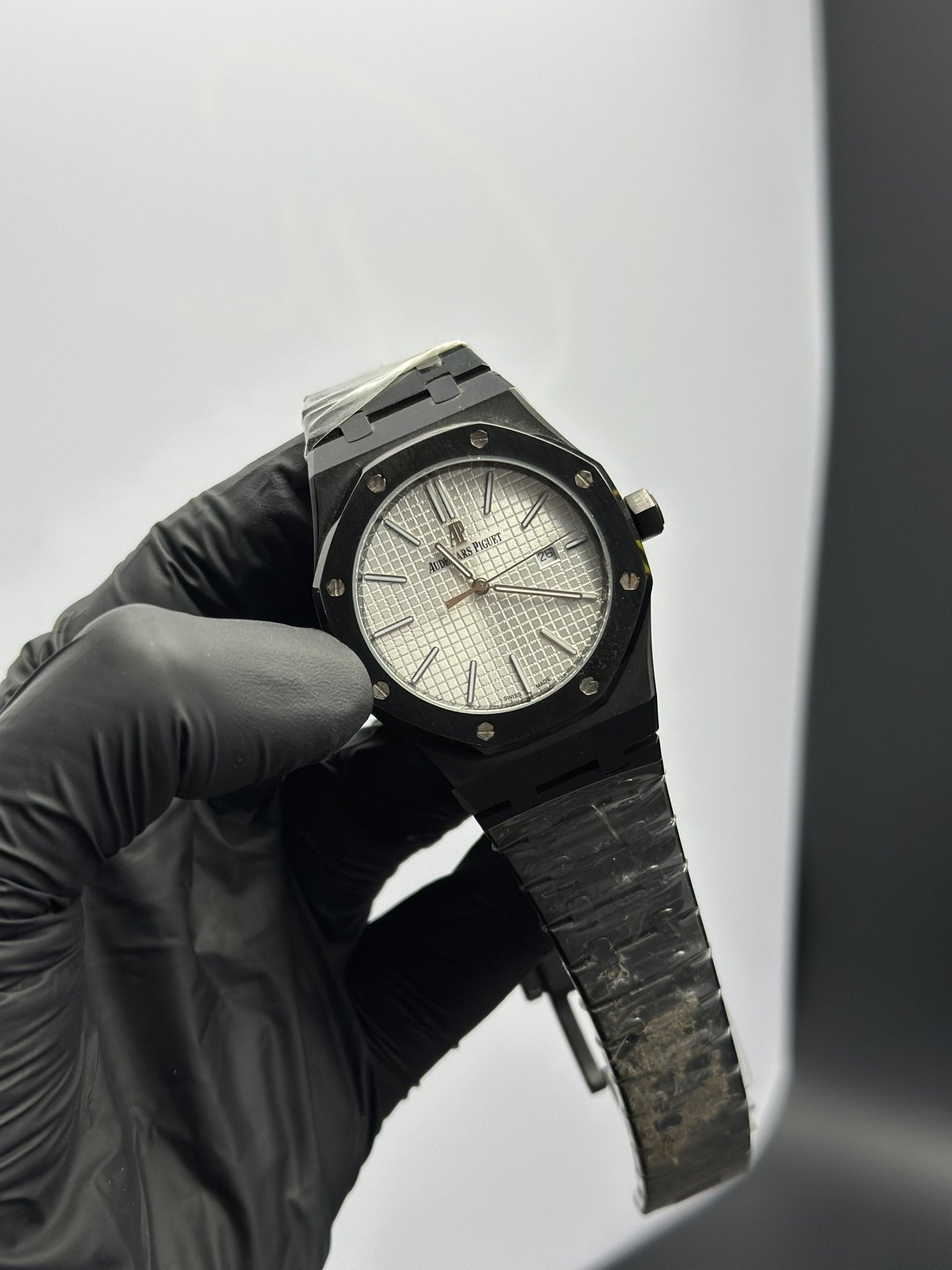 Audemars Piguet Royal Oak Automatic 41mm Stainless Steel Matte Black Bracelet White Textured Dial – men’s watch