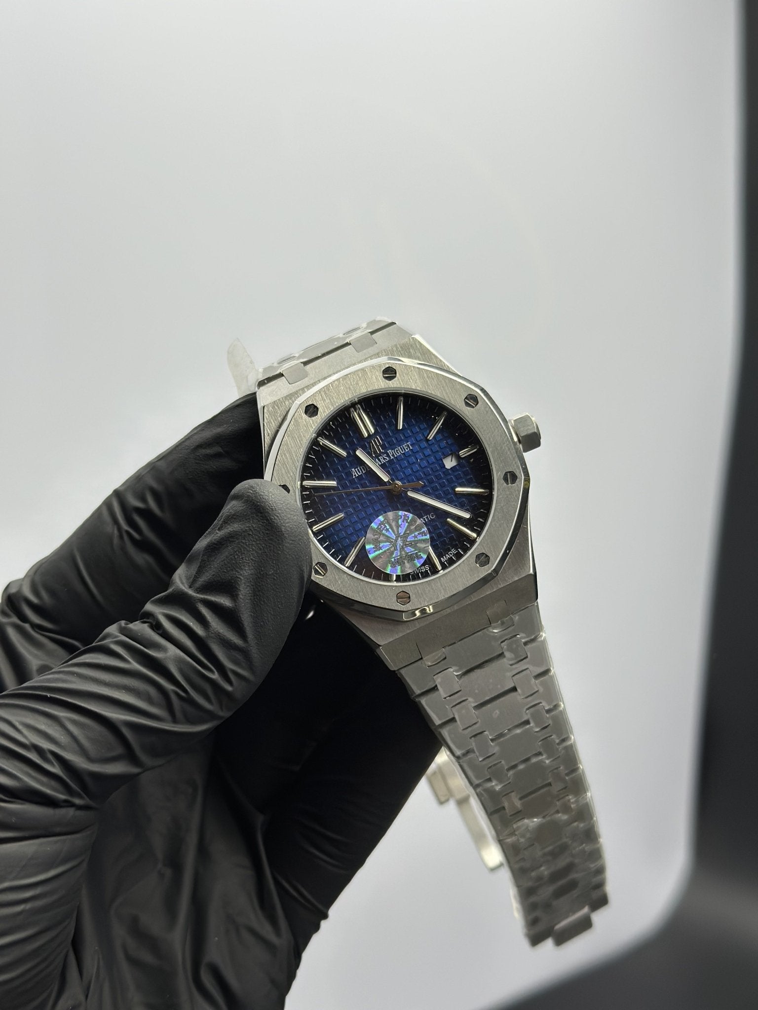 Audemars Piguet Royal Oak Automatic 41mm Stainless Steel Silver Bracelet Blue Dual Shade Textured Dial – men’s watch