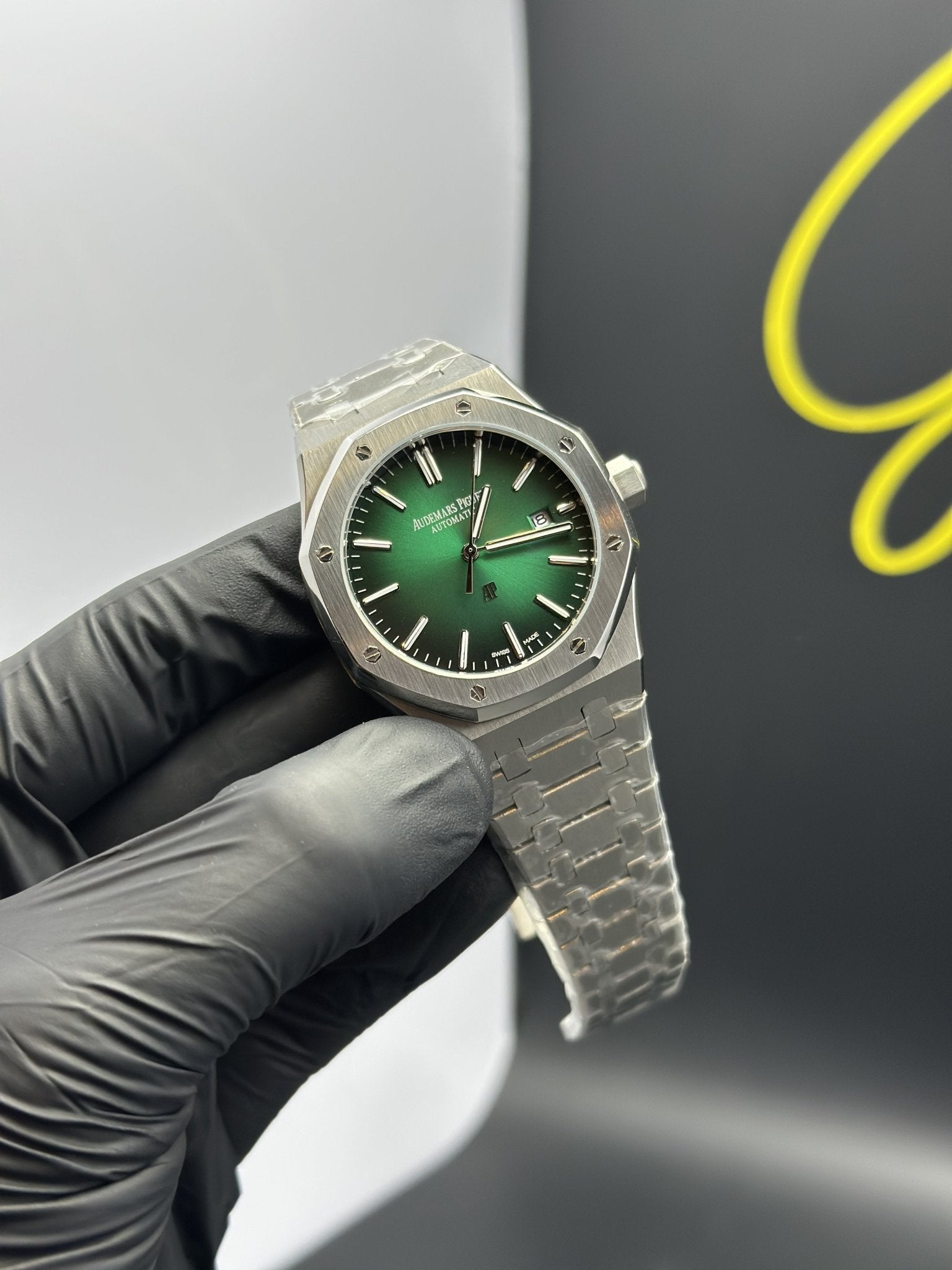 Audemars Piguet Royal Oak Automatic 41mm Stainless Steel Silver Bracelet Green Dial – men’s watch