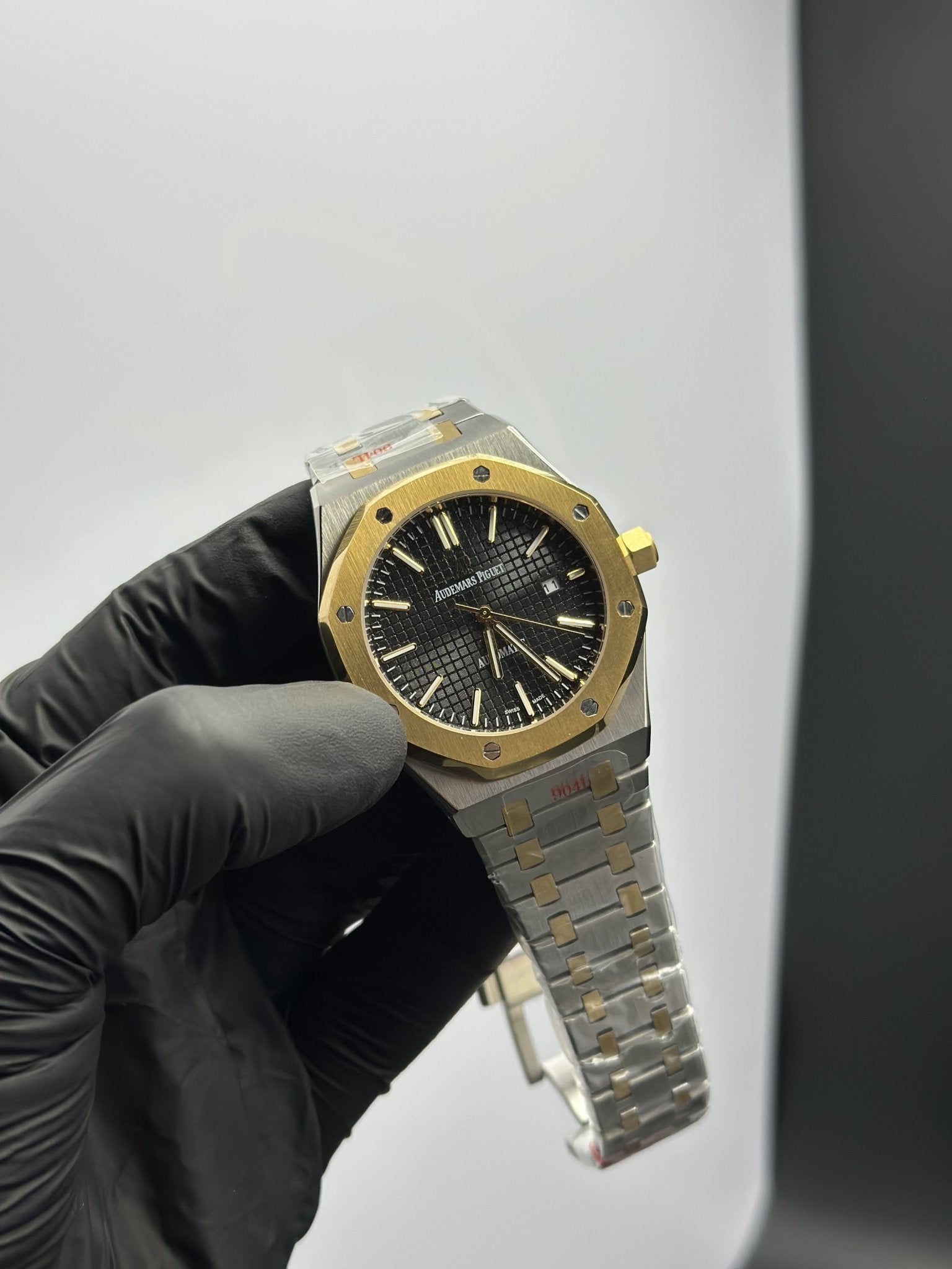 Audemars Piguet Royal Oak Automatic 41mm Stainless Steel Silver Gold 2 Tone Bracelet Black – men’s watch