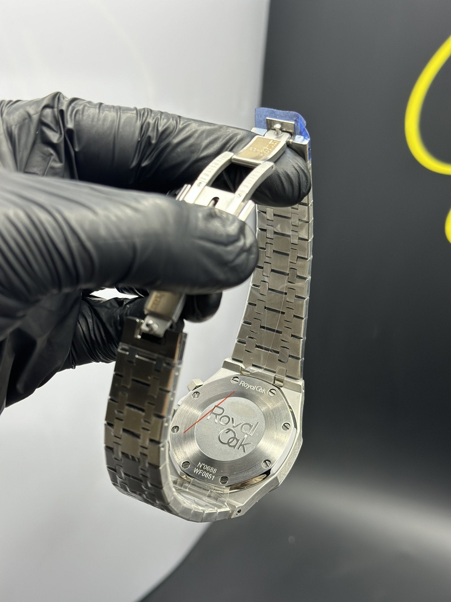 Audemars Piguet Royal Oak Chronograph 41mm Stainless Steel Silver Bracelet White Black Dial – men’s watch