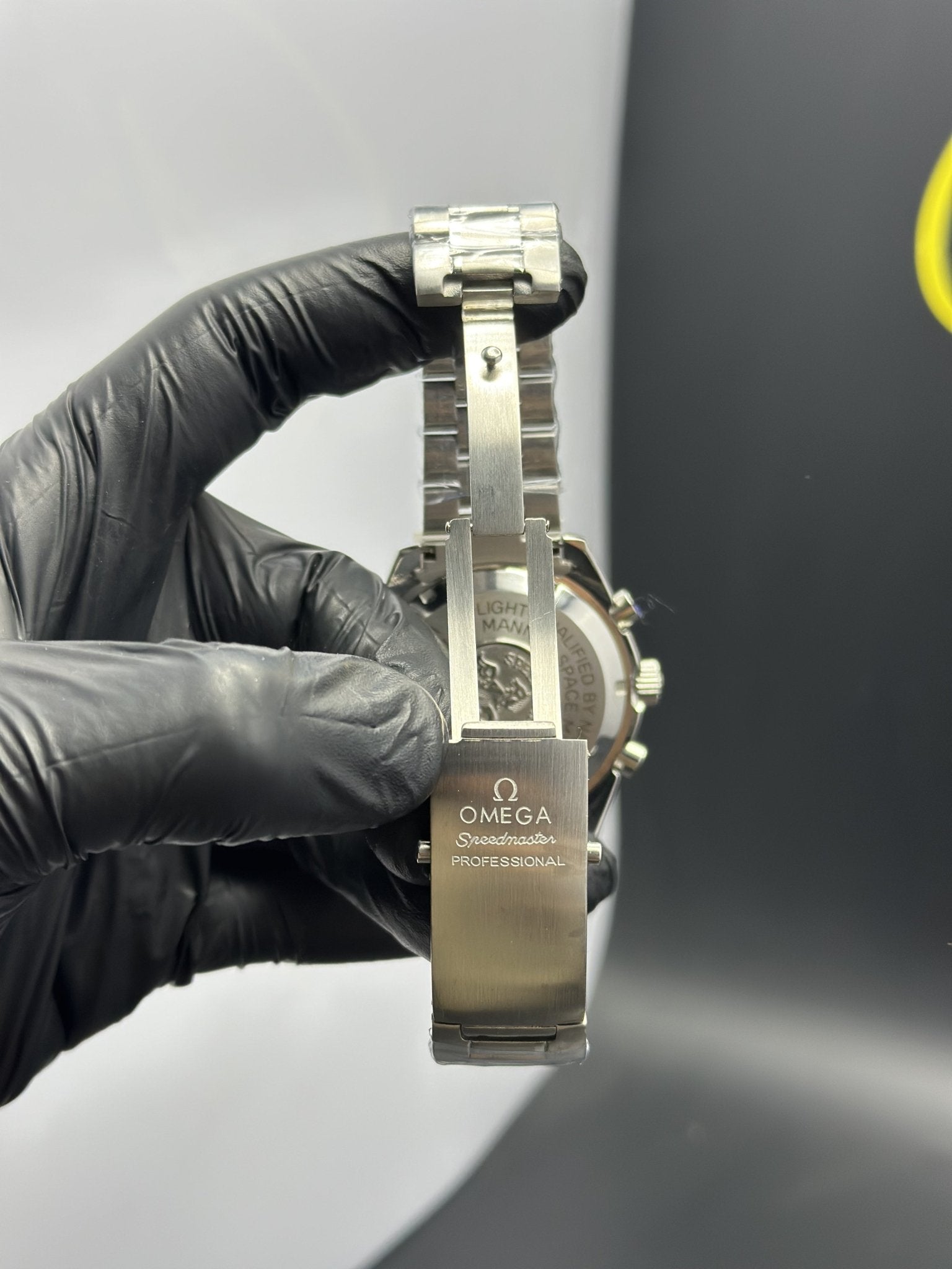 Omega Bracelet Speedmaster (Chronograph Quartz) Silver Bracelet Black 2 Chronographs Date Dial – men’s watch