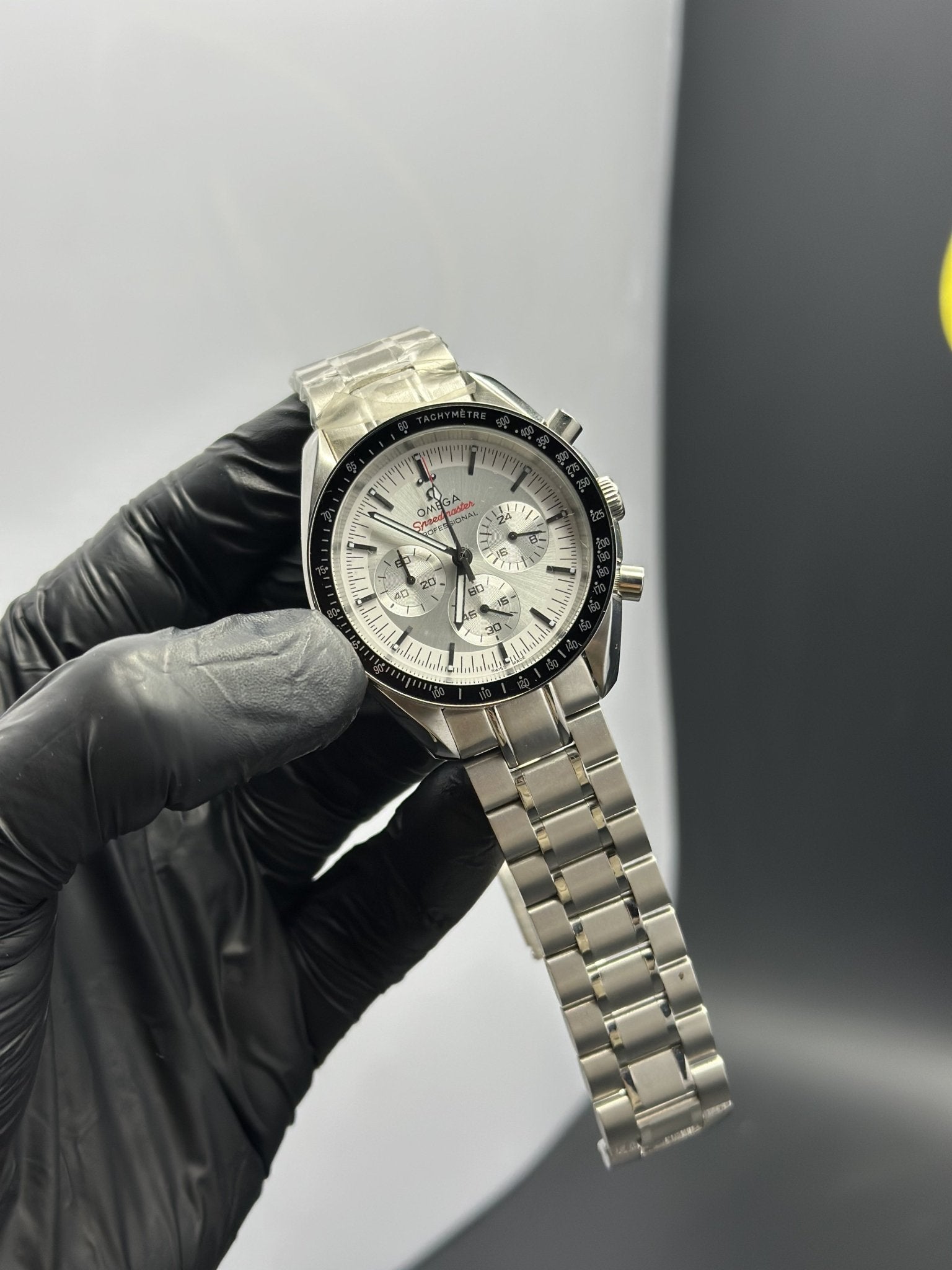 Omega Bracelet Speedmaster (Chronograph Quartz) Silver Bracelet White Dial – men’s watch