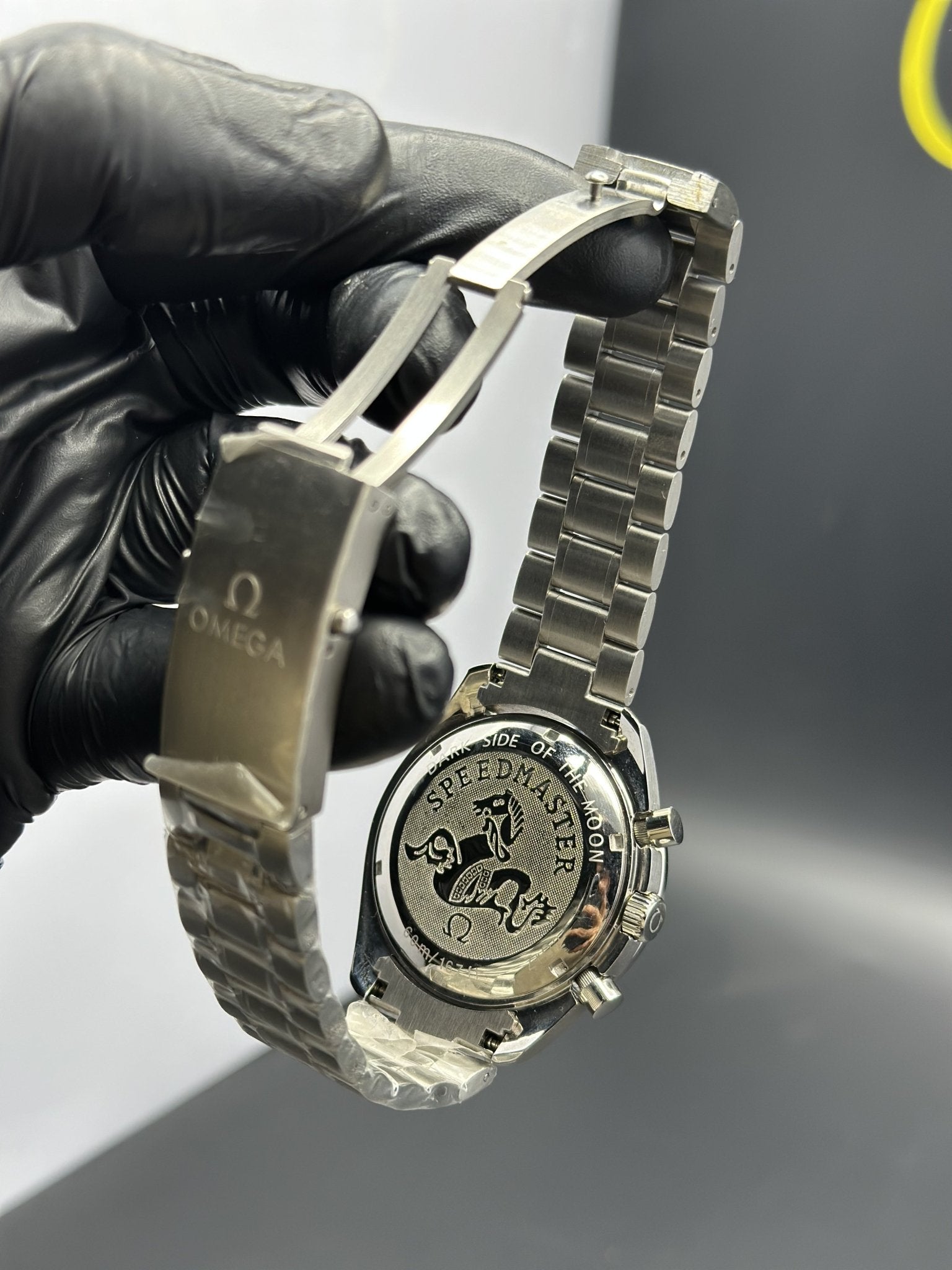 Omega Bracelet Speedmaster (Chronograph Quartz) Silver Bracelet White Dial – men’s watch