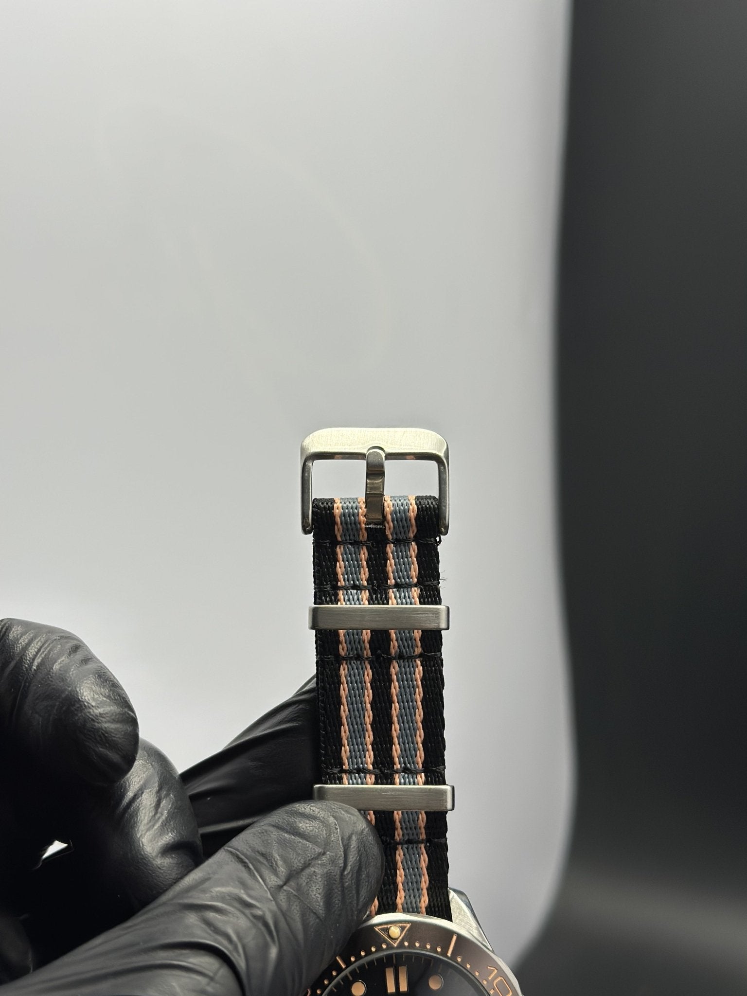 Omega Strap Seamaster (Automatic) 007 Black Orange Nato Strap Black Orange Dial Black Orange Bezel – men’s watch