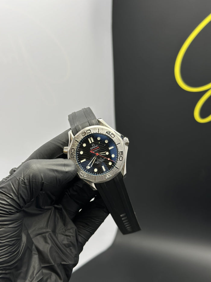 OMGA Strap Seamaster (Automatic) Black Strap Black Dial Silver Bezel