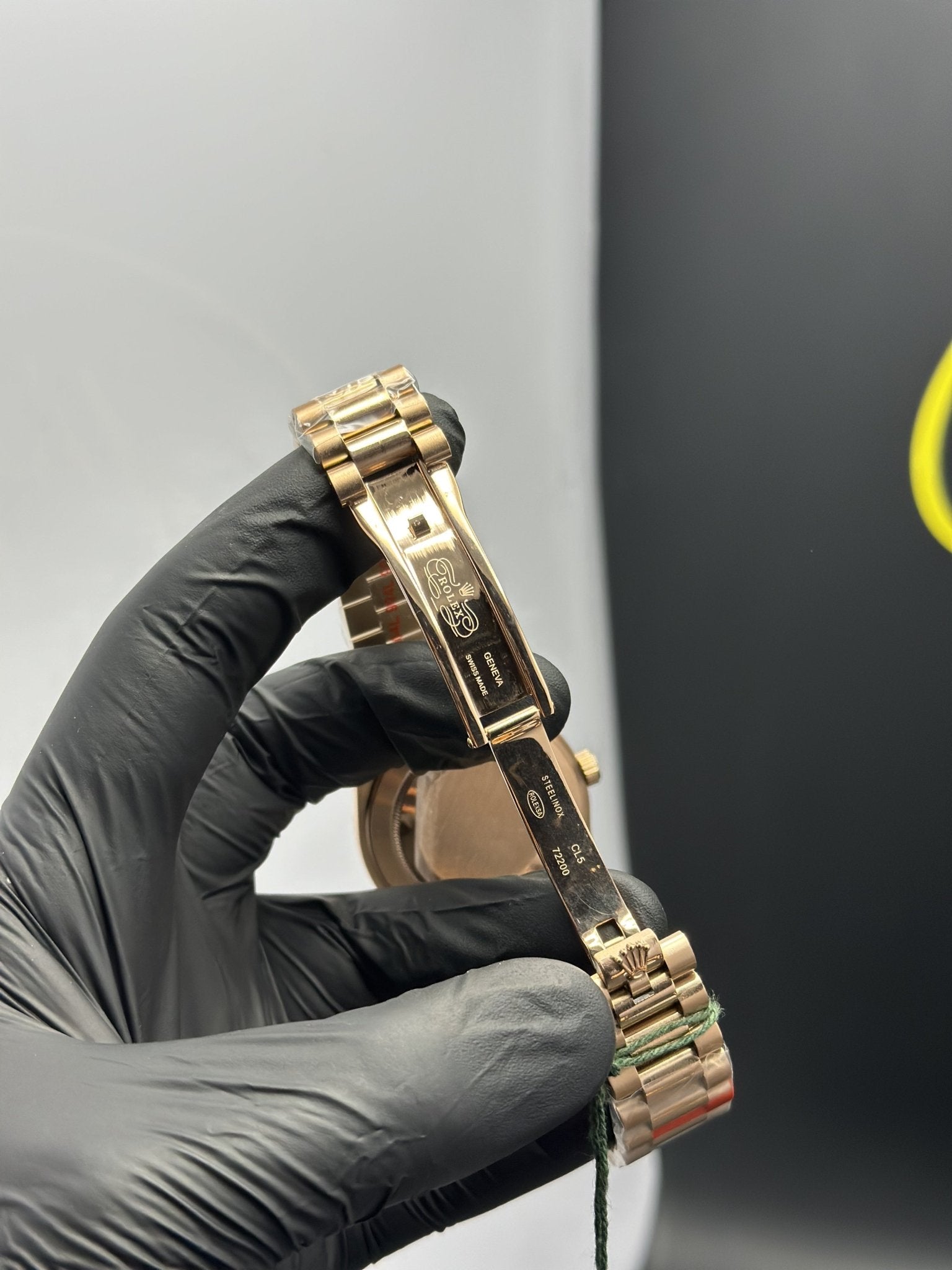 OZ Factory Rolex Daydate 40mm Stainless Steel Rosegold Presidential Bracelet Rosegold Stoned Dial – men’s watch