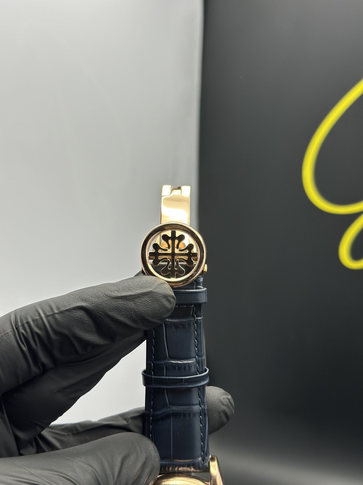 Patek Philippe Leather Strap Classy Watches Blue Strap Blue Dial Rosegold Bezel Rectangular Chronograph – men’s watch