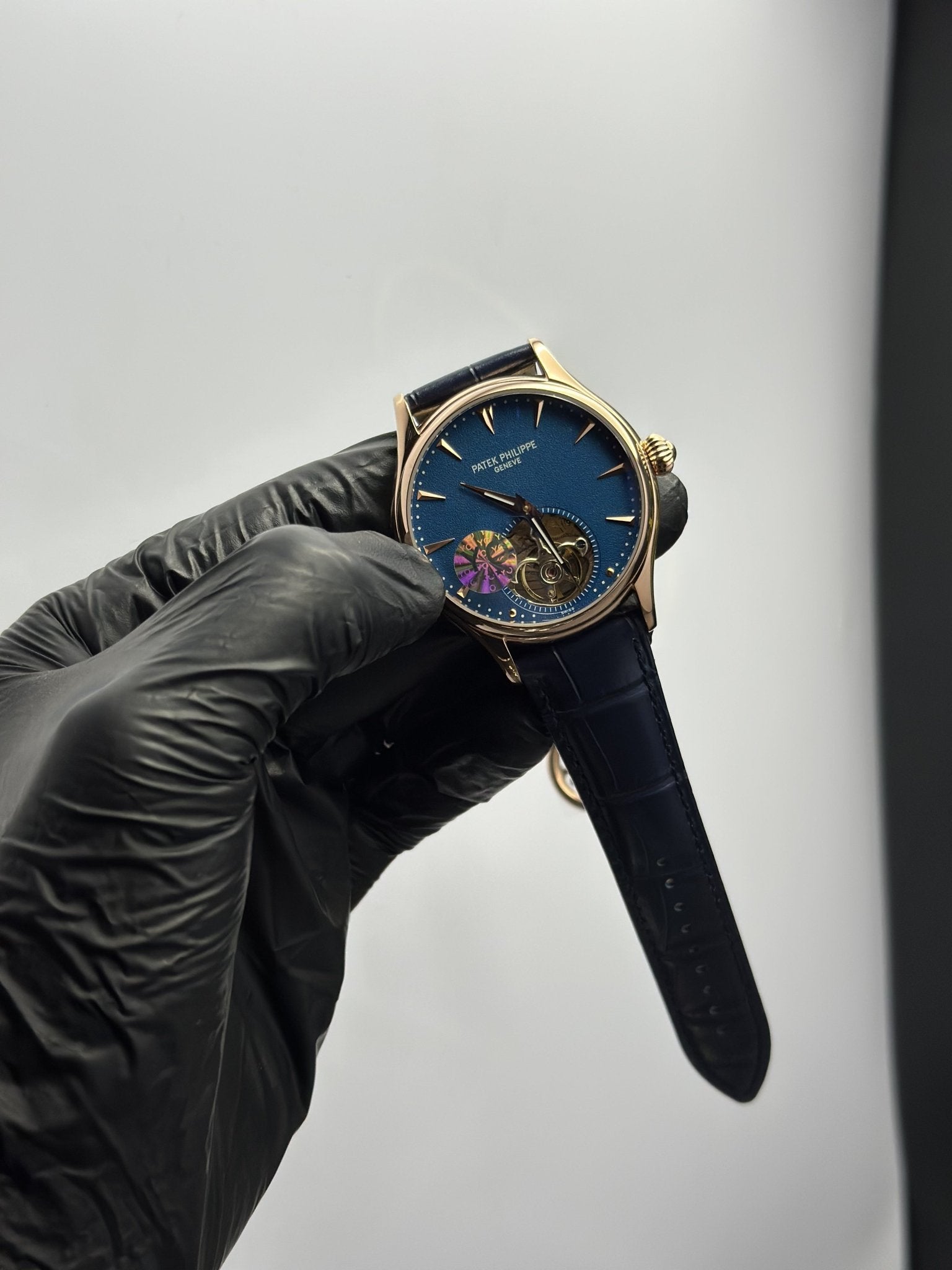 Patek Philippe Leather Strap Classy Watches Blue Strap Blue Pendulum Texture Dial Rosegold Bezel – men’s watch