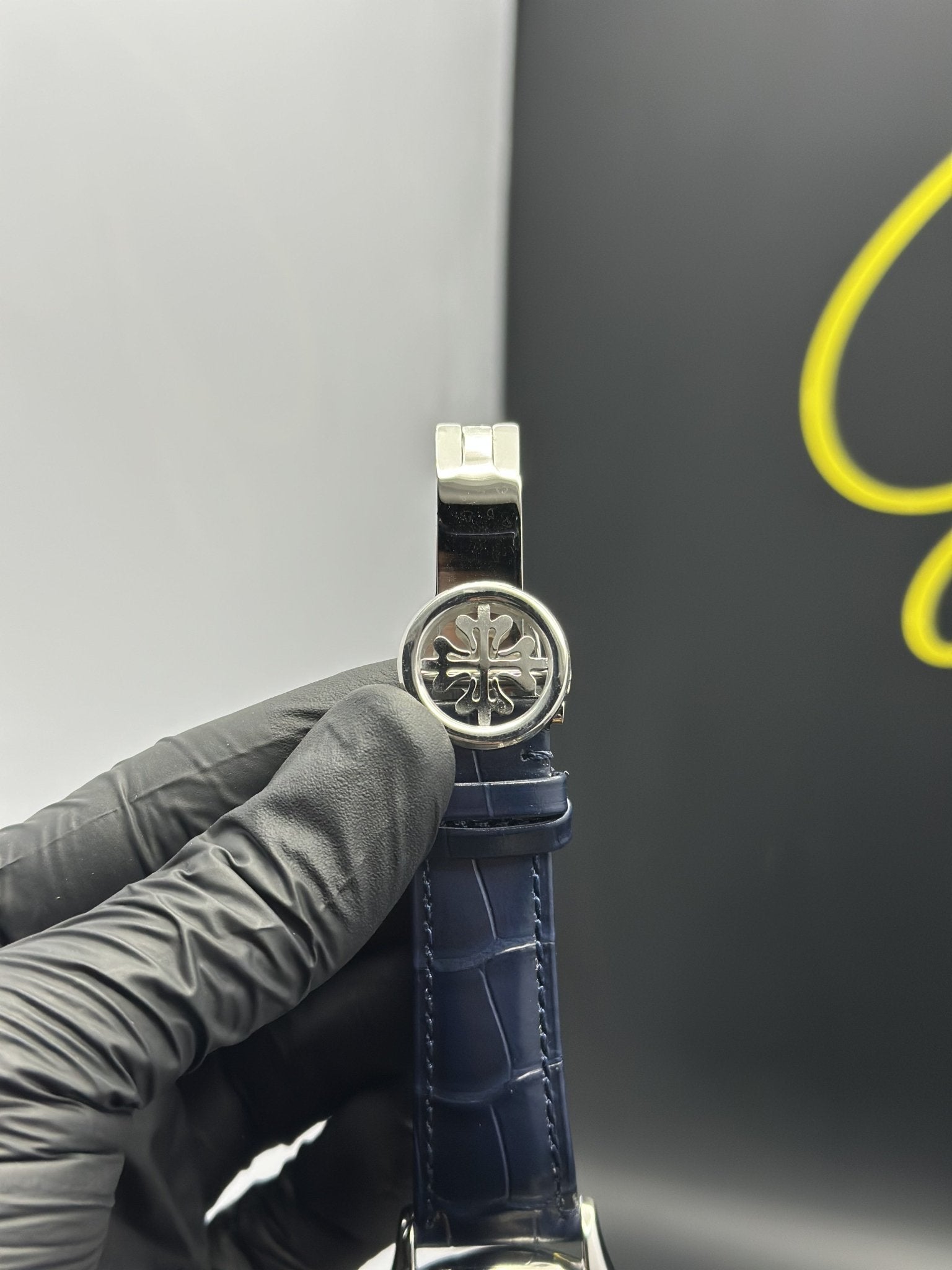 Patek Philippe Leather Strap Classy Watches Blue Strap Blue Pendulum Textured Dial Silver Bezel – men’s watch