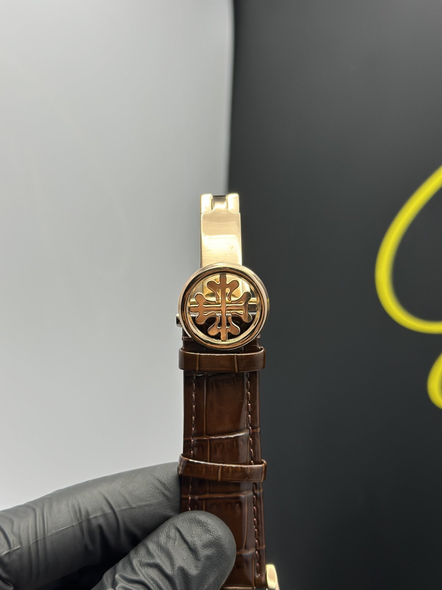 Patek Philippe Leather Strap Classy Watches Brown Strap White Pendulum Dial Rosegold Bezel Rectangular Chronographs – men’s watch