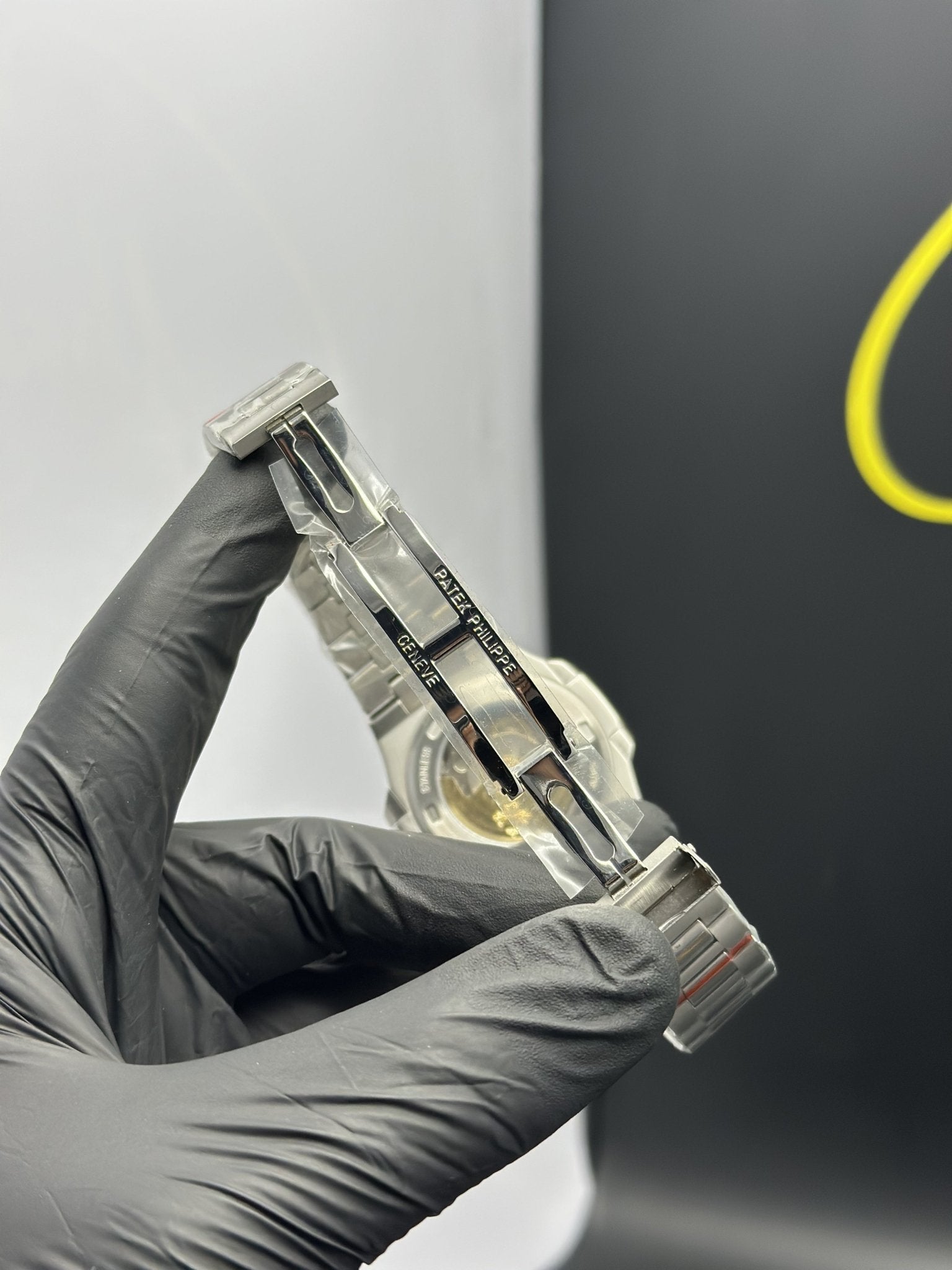 Patek Philippe Nautilus 41mm Stainless Steel Silver Bracelet Green Dial – men’s watch