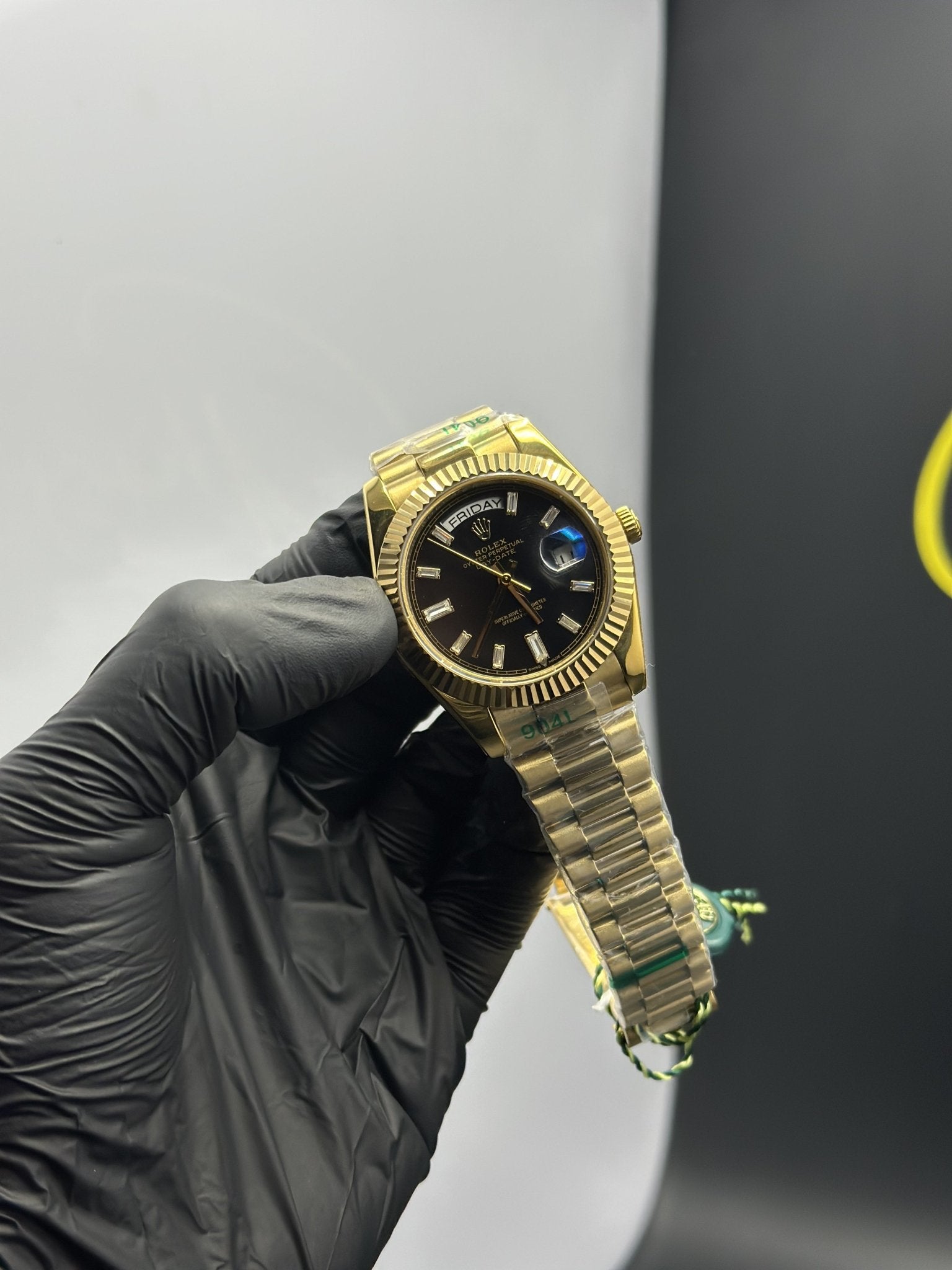 Rolex Daydate 40mm Gold Presidential Bracelet Black Gems Figures Dial – men’s watch