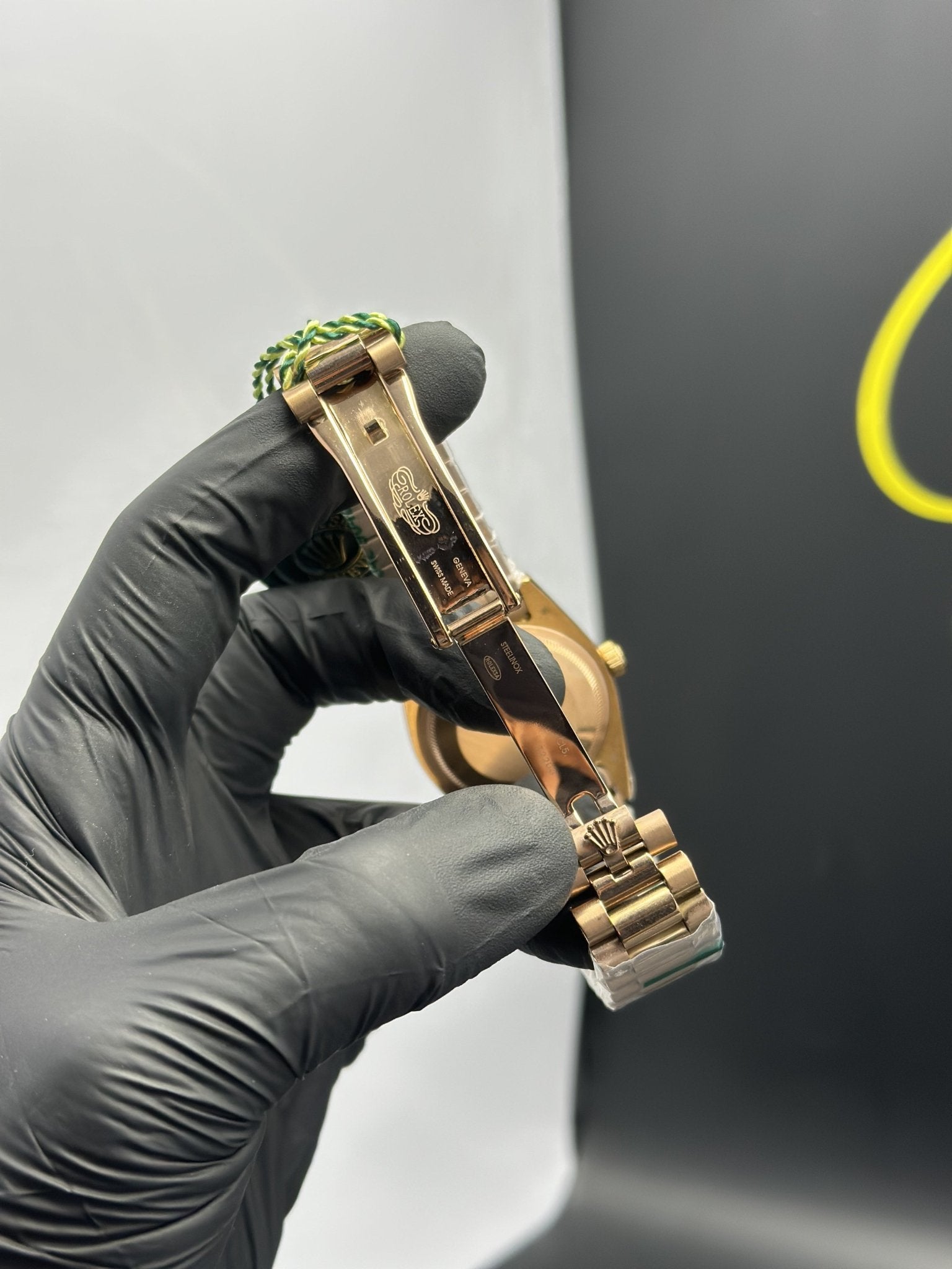 Rolex Daydate 40mm Rosegold Presidential Bracelet White Gems Dial – men’s watch