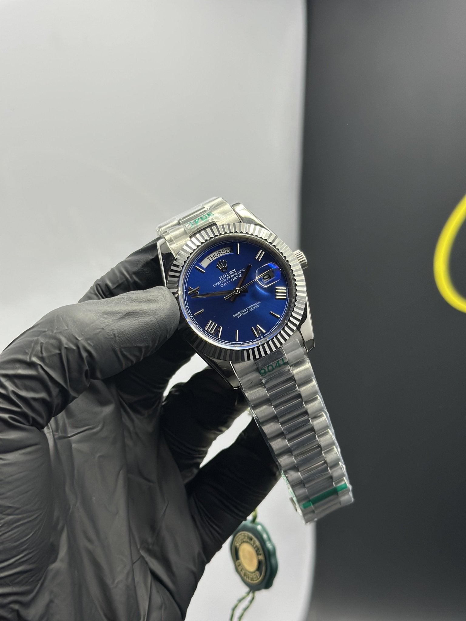 Rolex Daydate 40mm Silver Presidential Bracelet Navy Blue Roman Dial – men’s watch