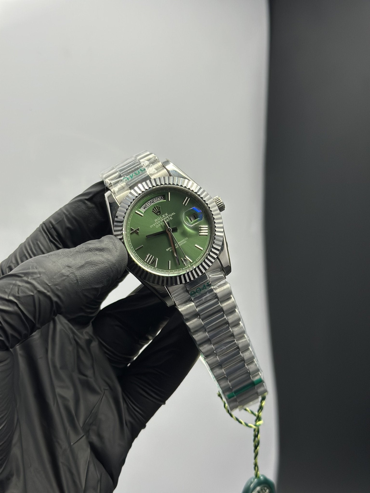 Rolex Daydate 40mm Silver Presidential Bracelet Olive Green Roman Dial – men’s watch