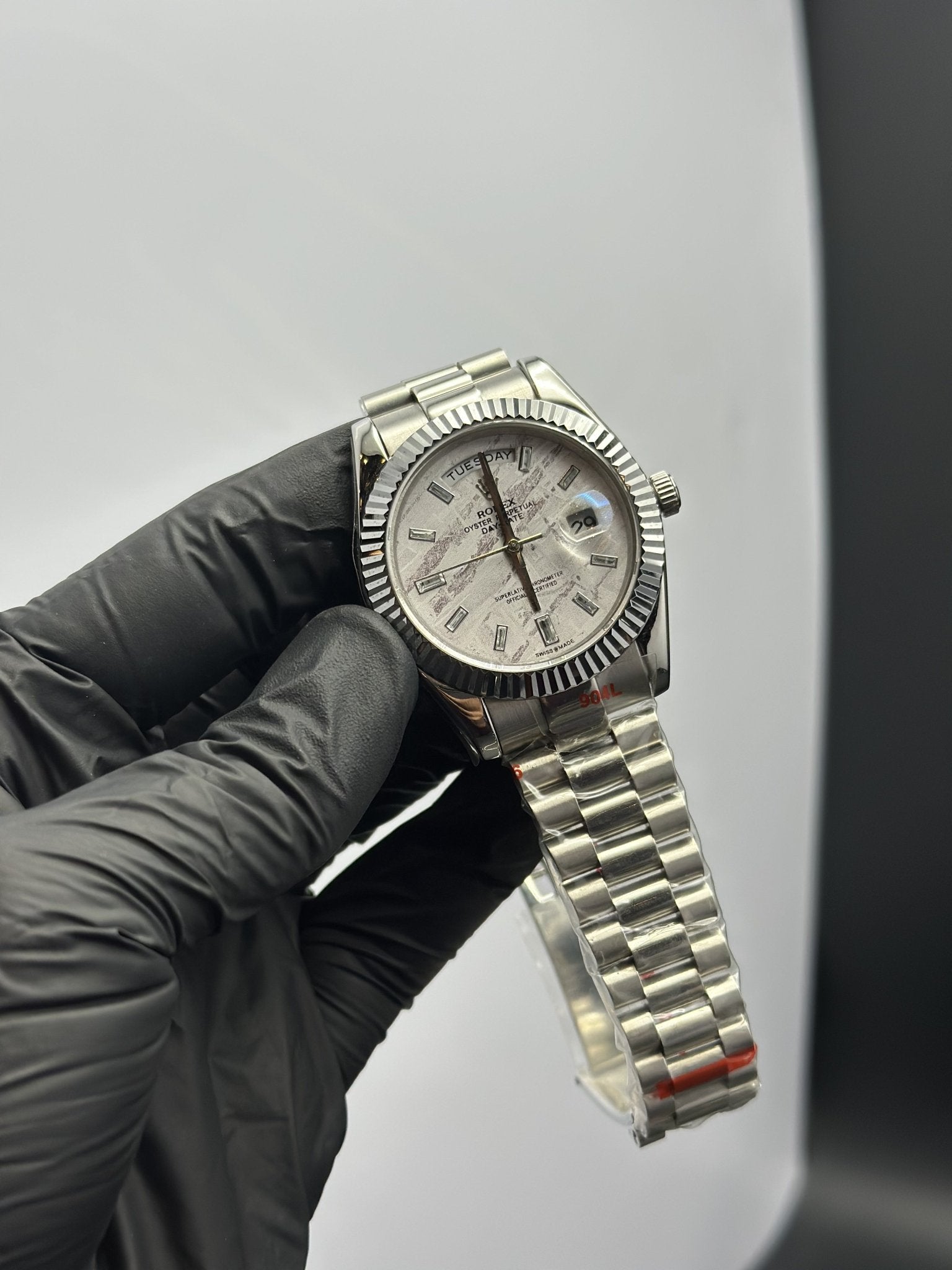 Rolex Daydate 40mm Silver Presidential Bracelet White Gems Figures Textured Dial – men’s watch