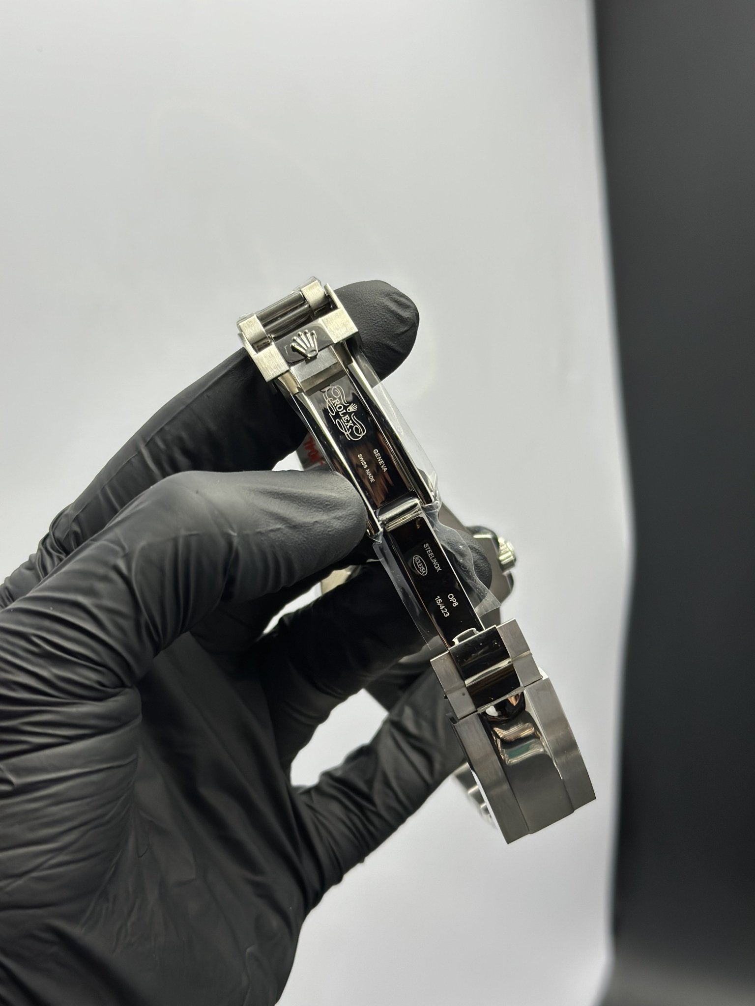 Rolex GMT Master II 40mm Stainless Steel Silver Oyster Bracelet Batman White Textured Dial – men’s watch