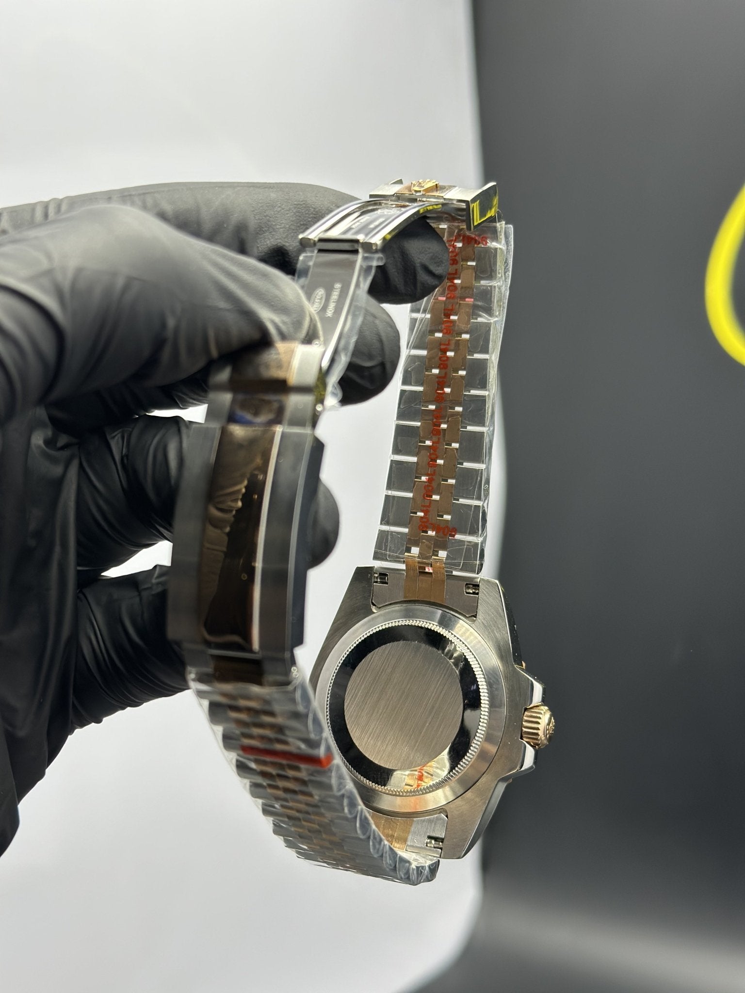 Rolex GMT Master II 40mm Stainless Steel Silver Rosegold 2 Tone Jubilee Bracelet Root Beer Textured Dial – men’s watch