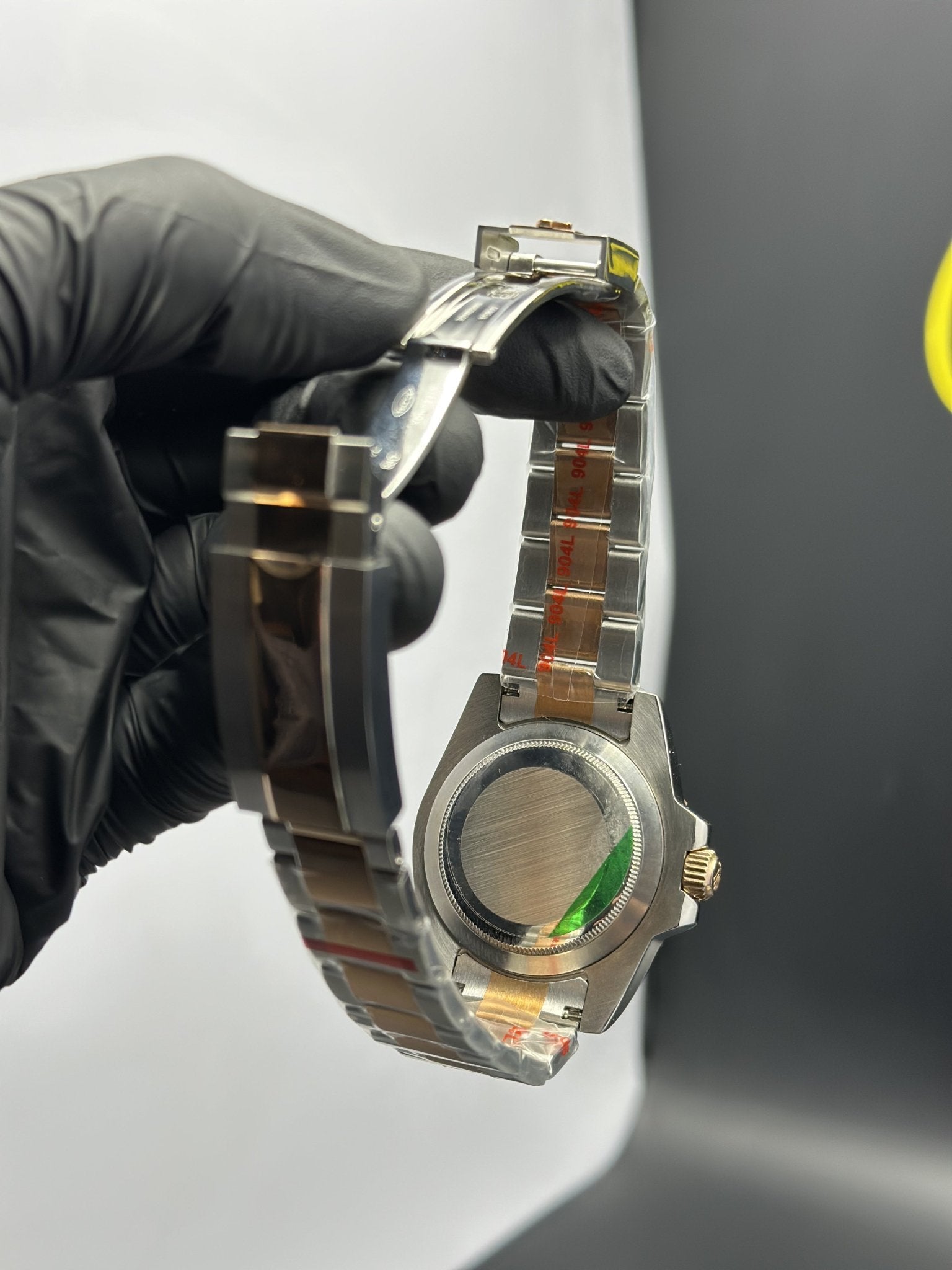 Rolex GMT Master II 40mm Stainless Steel Silver Rosegold 2 Tone Oyster Bracelet Root Beer Textured Dial – men’s watch