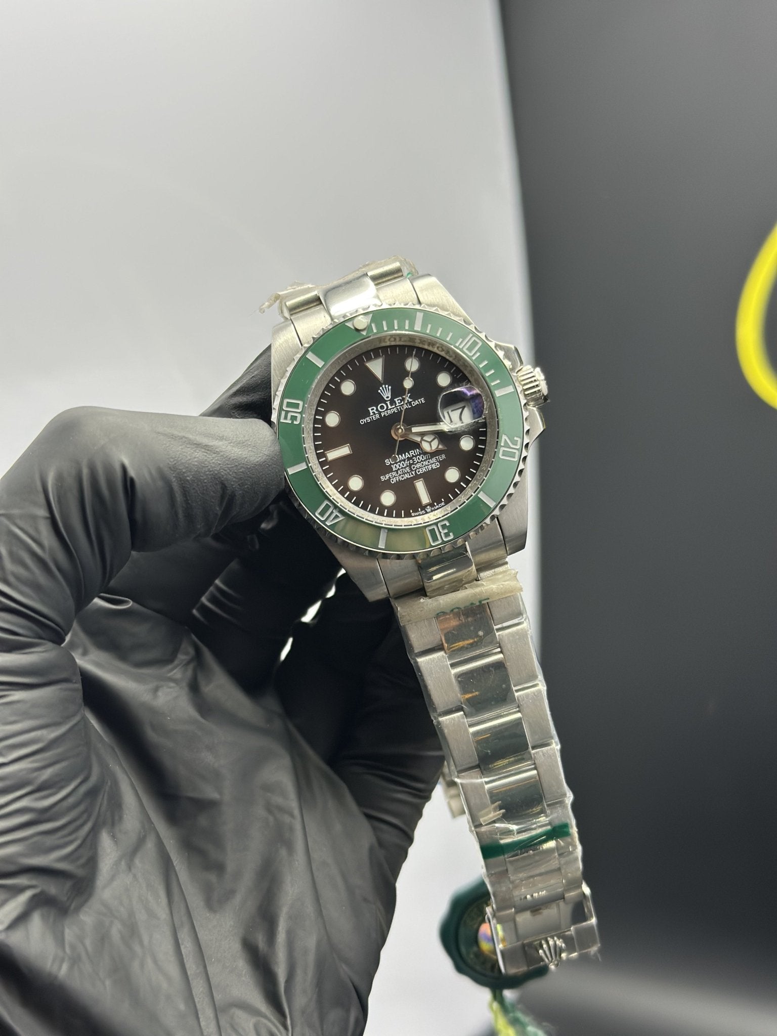 Rolex Submariner 41mm Stainless Steel Silver Oyster Bracelet Black Dial Green Bezel – men’s watch
