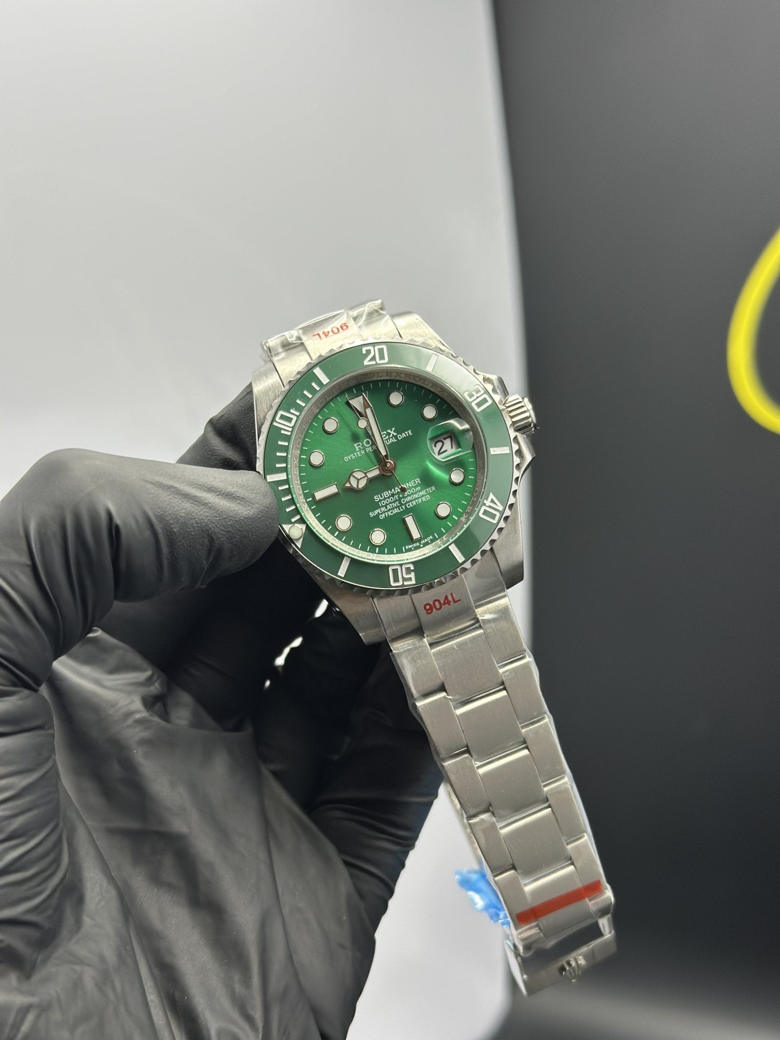 Rolex Submariner 41mm Stainless Steel Silver Oyster Bracelet Green Dial Green Bezel – men’s watch