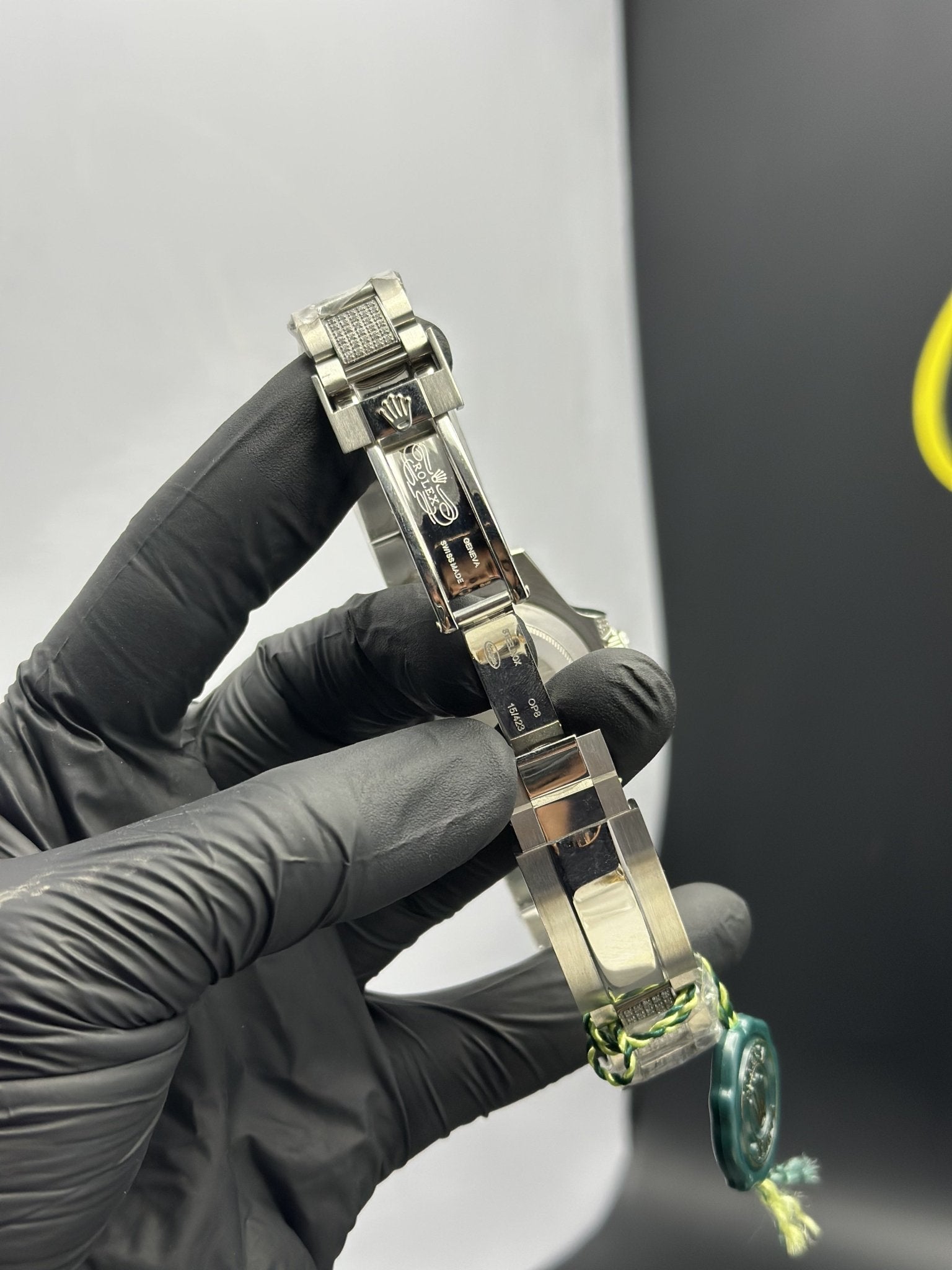 Rolex Submariner 41mm Stainless Steel Silver Oyster Bracelet Stoned Bezel Green Dial Green Stoned Bezel – men’s watch