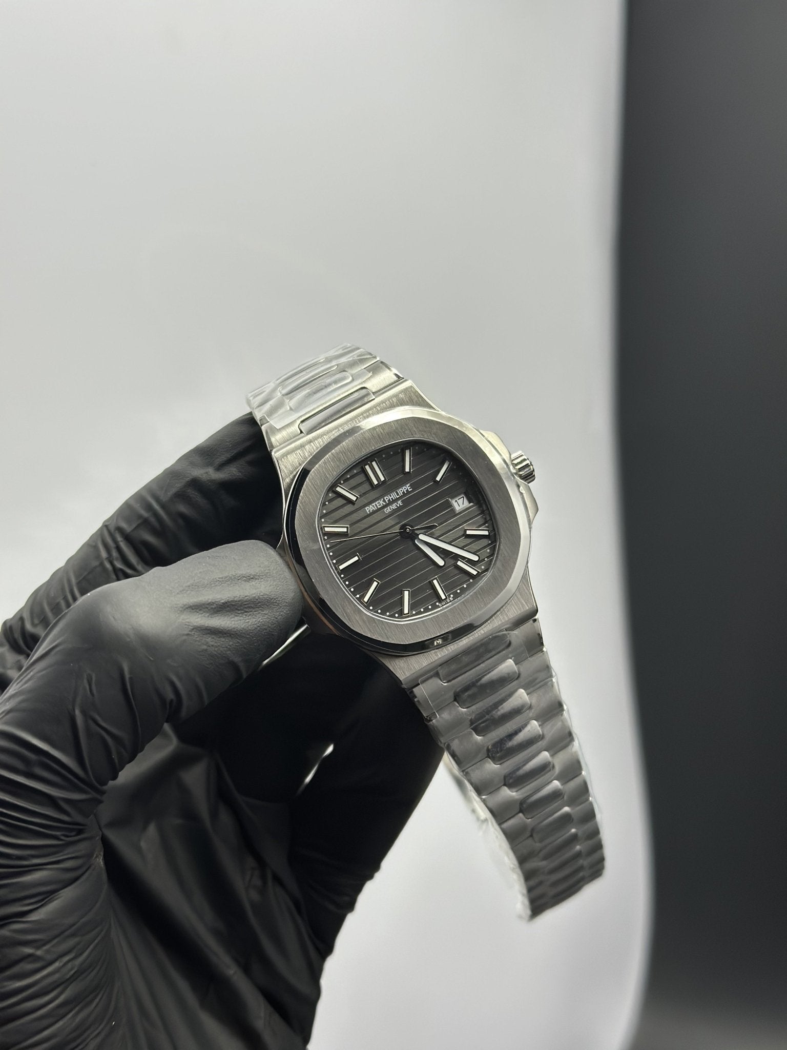 Super Clones Patek Philippe TF Factory Nautilus Stainless Steel Silver Bracelet Grey Dial Caliber 26 330 S C Swiss Movement – men’s watch