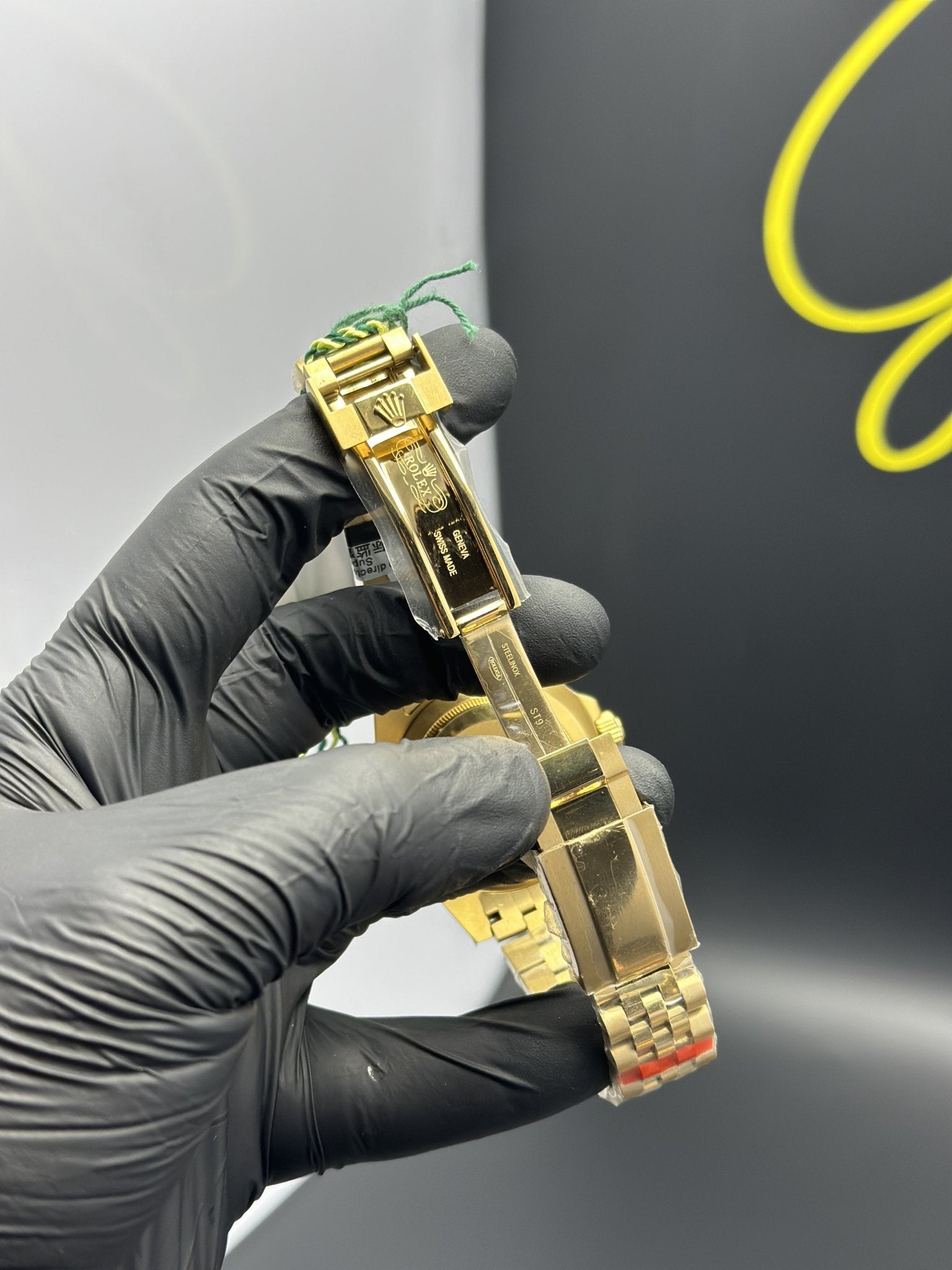 Super Clones Rolex Clean Factory GMT Master II Stainless Steel Gold Jubilee Bracelet Bruce Wayne Dial Caliber 3285 Swiss Movement – men’s watch