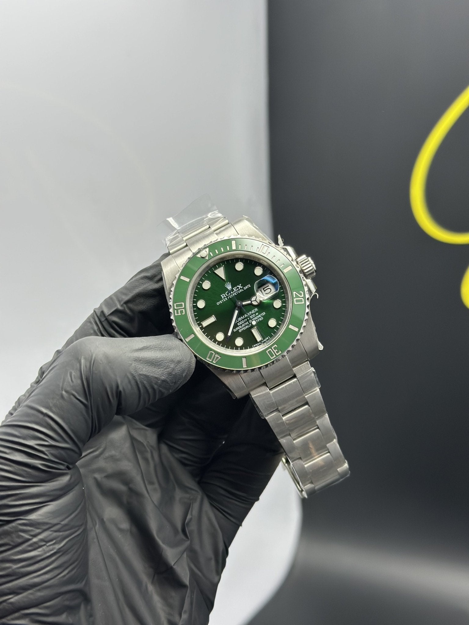 Super Clones Rolex Clean Factory Submariner Stainless Steel Silver Oyster Bracelet Hulk Dial Caliber 3235 Swiss Movement – men’s watch