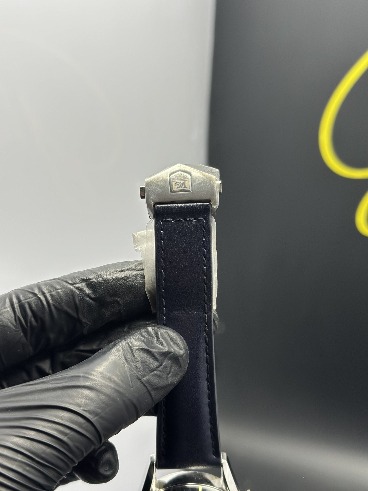 Tag Heuer Strap Chronograph (Quartz) 44mm Carrera Leather Strap Navy Blue Strap Blue Dial – men’s watch