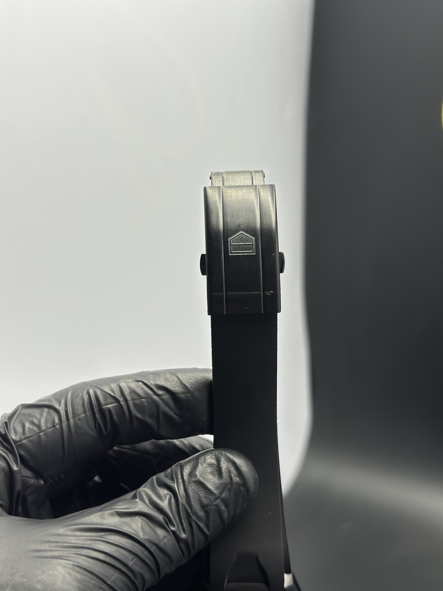 Tag Heuer Strap Chronograph (Quartz) 44mm Carrera Silicone Strap Black Strap Rosegold Dial – men’s watch